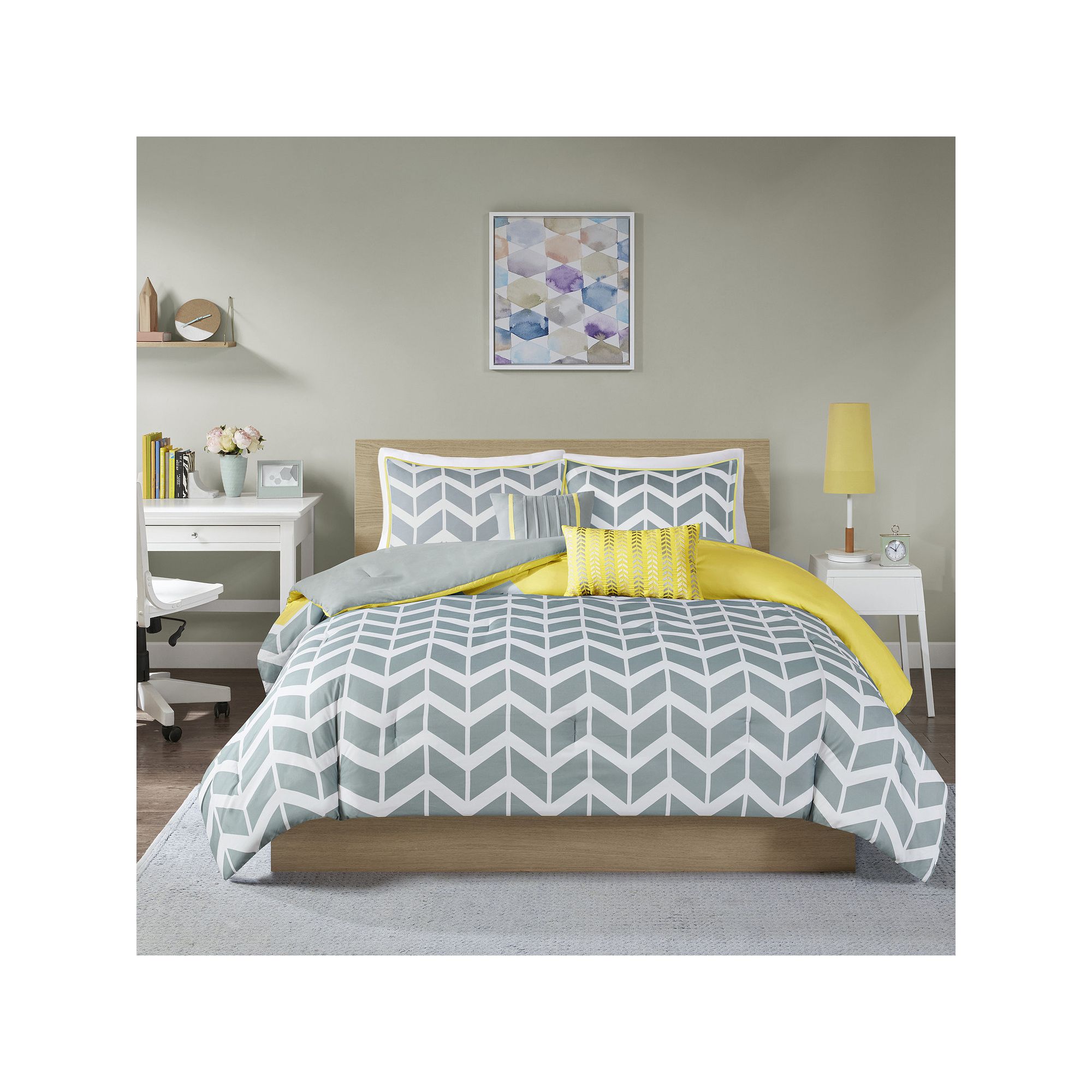 Intelligent Design Elle Comforter Set with Throw Pillows, Yellow