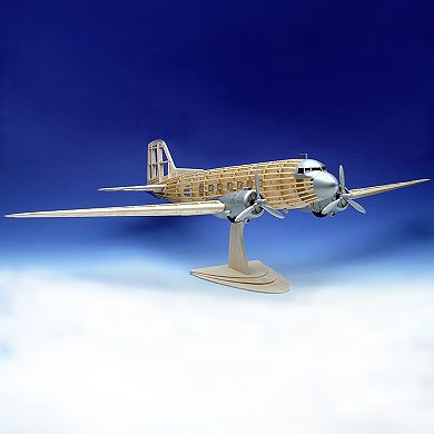 Guillow's 1:32 Douglas DC-3 Model Kit
