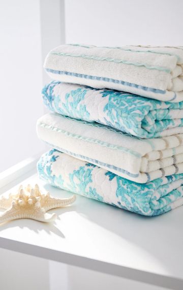 These 'Fluffy and Absorbent' Towels Are on Sale for Under $7 Apiece at