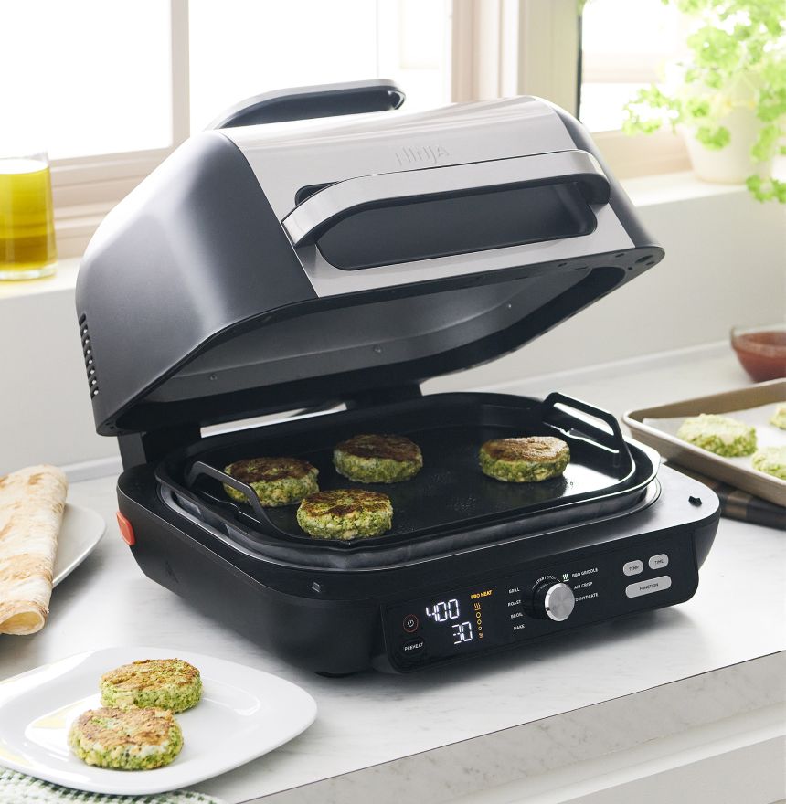 Indoor grill with patties