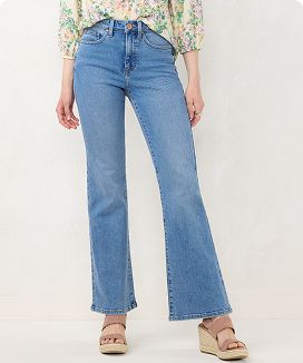 Woman wearing flare jeans