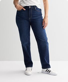 Woman wearing curvy-fit jeans
