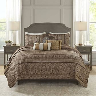 Madison Park Venetian 6 pc Jacquard Quilt Set with Shams and Throw Pillows