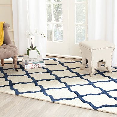 Safavieh Cambridge Lattice Wool Rug