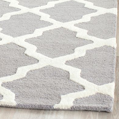 Safavieh Cambridge Lattice Wool Rug