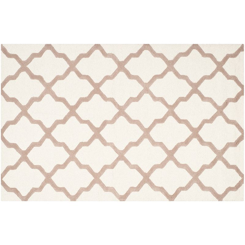 Safavieh Cambridge Lattice Wool Rug, Natural, 5X8 Ft