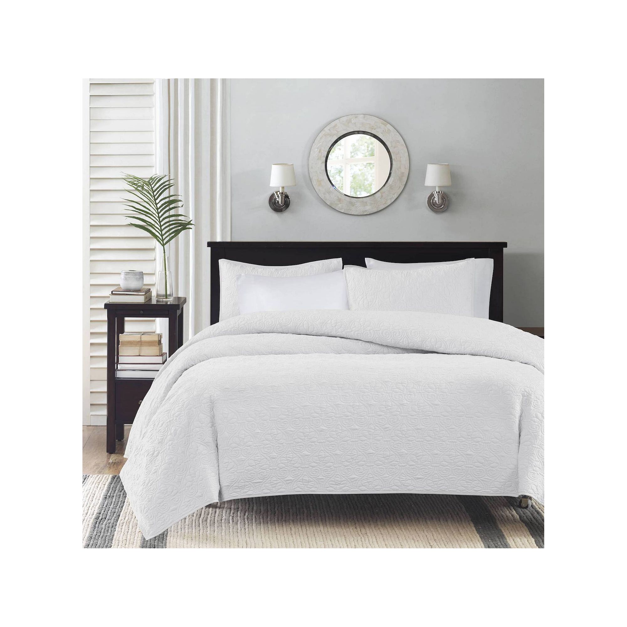 Madison Park Mansfield Reversible Antimicrobial Quilt Set, White