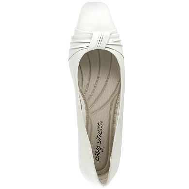 Easy Street Waive Women's Dress Pumps