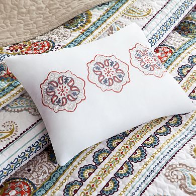 Intelligent Design Lacie Reversible Quilt Set with Shams and Decorative Pillows