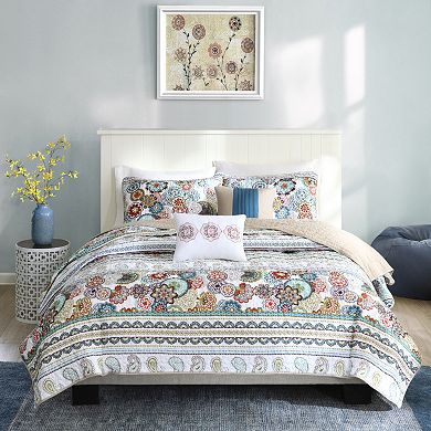 Intelligent Design Lacie Reversible Quilt Set with Shams and Decorative Pillows