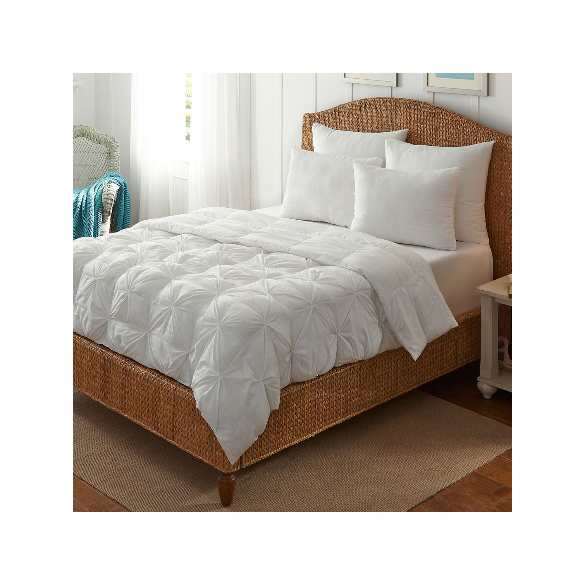 Hotel Laundry Boardwalk Stripe Down-Alternative Comforter, White