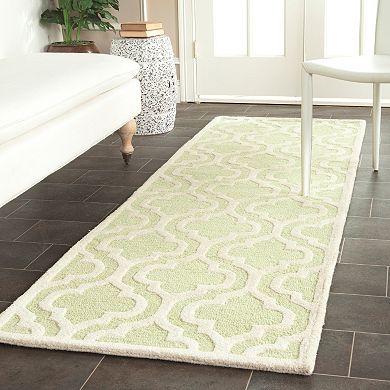 Safavieh Cambridge Trellis Wool Rug