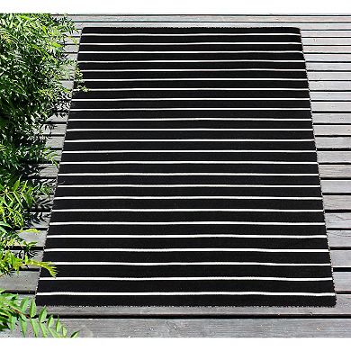 Liora Manne Sorrento Pinstripe Reversible Indoor Outdoor Rug