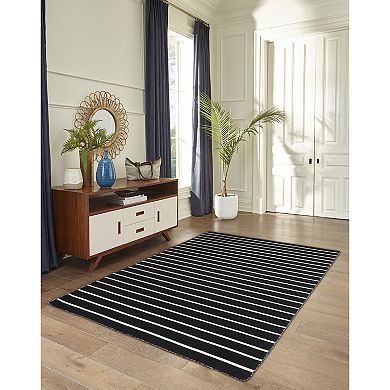 Liora Manne Sorrento Pinstripe Reversible Indoor Outdoor Rug