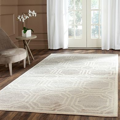 Safavieh Amherst Geometric Indoor Outdoor Rug