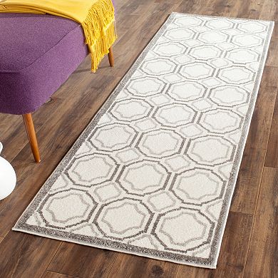 Safavieh Amherst Geometric Indoor Outdoor Rug