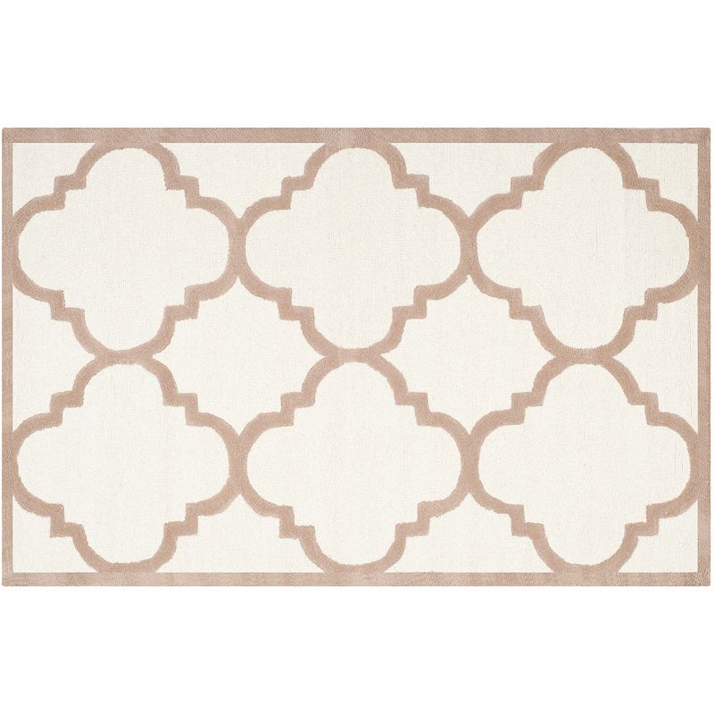 Safavieh Cambridge Trellis Wool Rug, Natural, 5X8 Ft