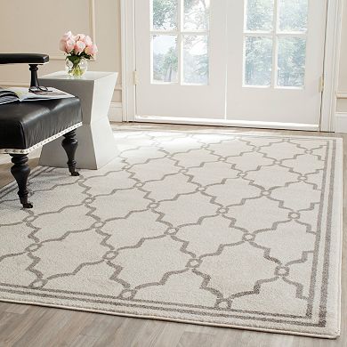 Safavieh Amherst Matrix Geo Indoor Outdoor Rug