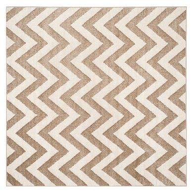 Safavieh Amherst Chevron Stripe Indoor Outdoor Rug