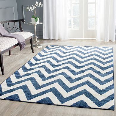 Safavieh Amherst Chevron Stripe Indoor Outdoor Rug