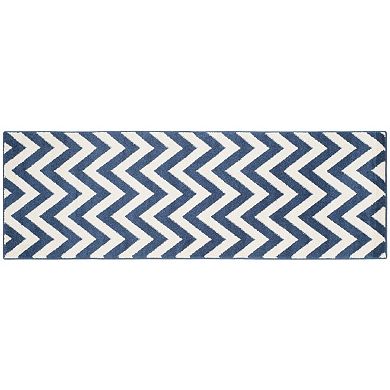 Safavieh Amherst Chevron Stripe Indoor Outdoor Rug