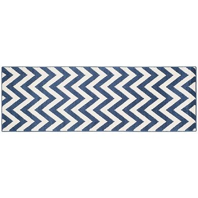 Safavieh Amherst Chevron Stripe Indoor Outdoor Rug