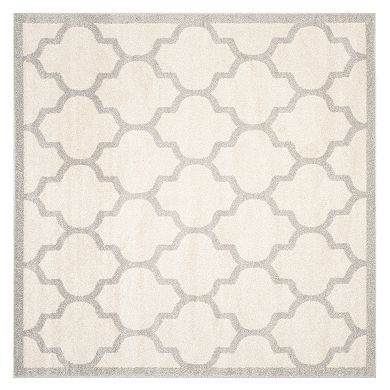 Safavieh Amherst Quatrefoil Indoor Outdoor Rug