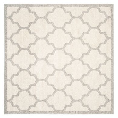 Safavieh Amherst Quatrefoil Indoor Outdoor Rug