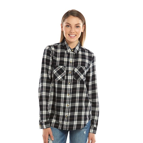 SO® Juniors' Button-Front Plaid Flannel Shirt