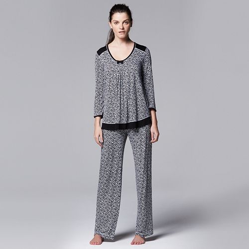 Simply Vera Pajamas
 Women s Simply Vera Vera Wang Pajamas Keeping Secrets Pajama Set