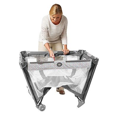 Graco Pack 'n Play On The Go Playard