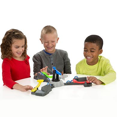 Star Wars: Episode VII The Force Awakens Loopin' Chewie Game by Hasbro