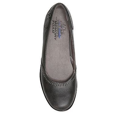 LifeStride Intellect Women's Slip-On Wedge Shoes