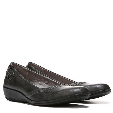 LifeStride Intellect Women's Slip-On Wedge Shoes