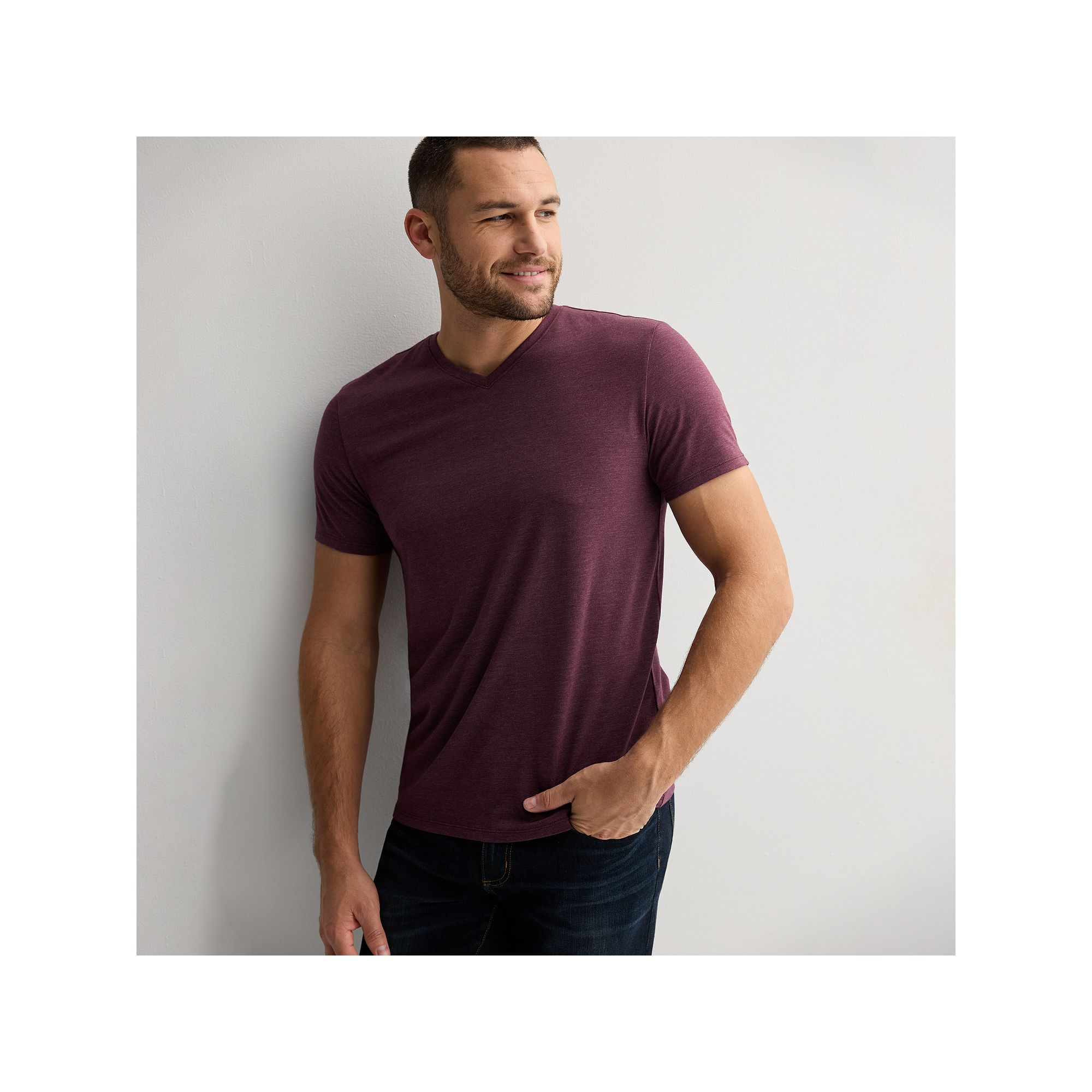 Mens Apt. 9® Premier Flex Short Sleeve V-Neck Tee, Size: Small, Winetasti