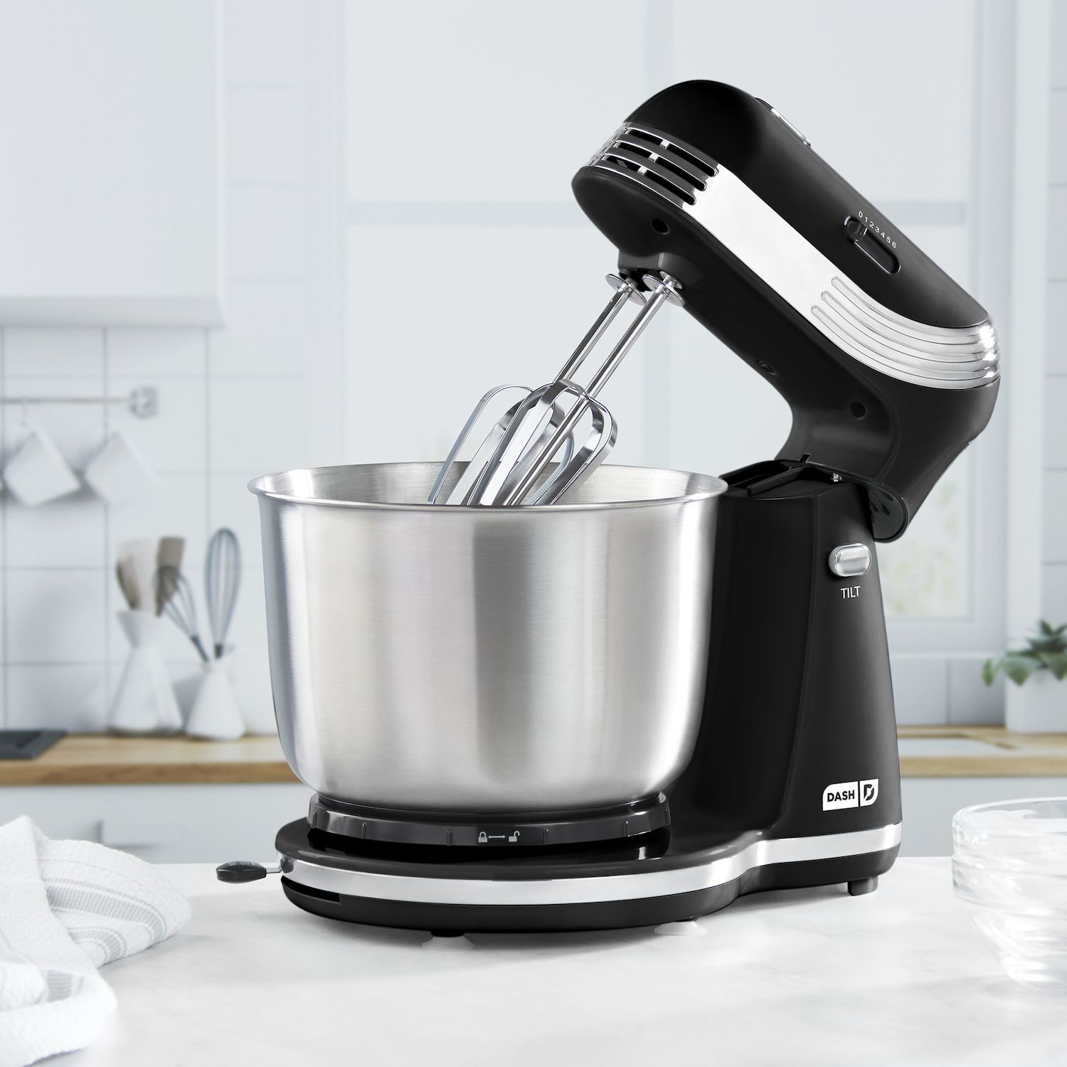 Dash Everyday Stand Mixer (missing parts)