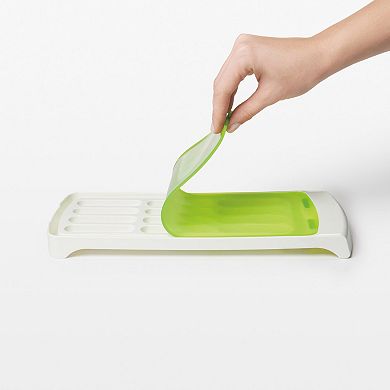 OXO Good Grips No-Spill Ice Stick Tray