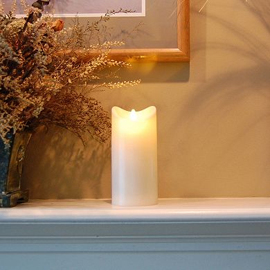 LumaBase Luminarias Action Flame LED Pillar Candle 3.5'' x 7''