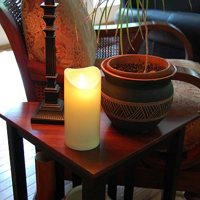 LumaBase Luminarias Action Flame LED Pillar Candle 3.5'' x 9''