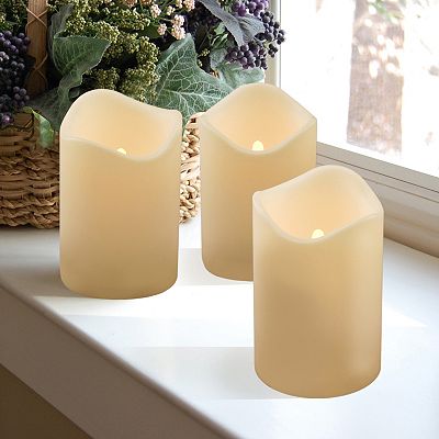 LumaBase Luminarias 3 Piece Flameless LED Pillar Candle Set