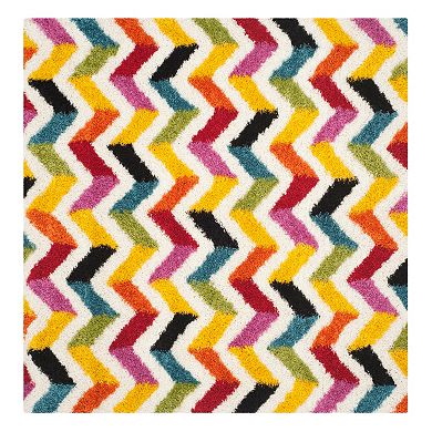 Safavieh Kids Kaleidoscope Chevron Shag Rug