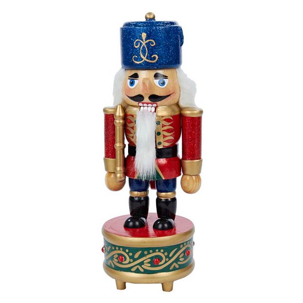 Musical nutcracker deals soldier