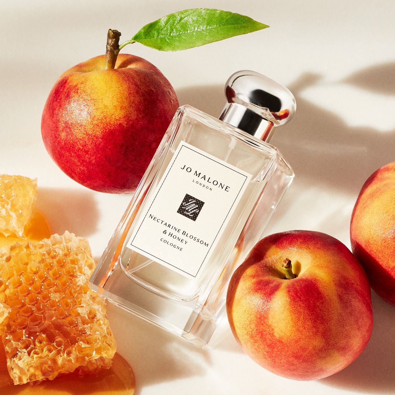 Jo Malone London Nectarine Blossom & Honey Cologne with Peach