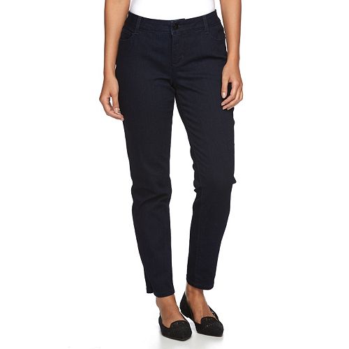 Petite Croft & Barrow® Classic Fit Straight Leg Jeans