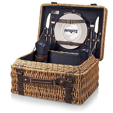 Picnic Time New England Patriots Champion Willow Picnic Basket with Service for 2