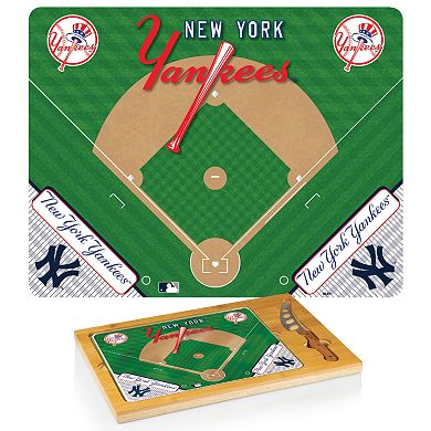 Picnic Time New York Yankees Icon Rectangular Cutting Board Gift Set