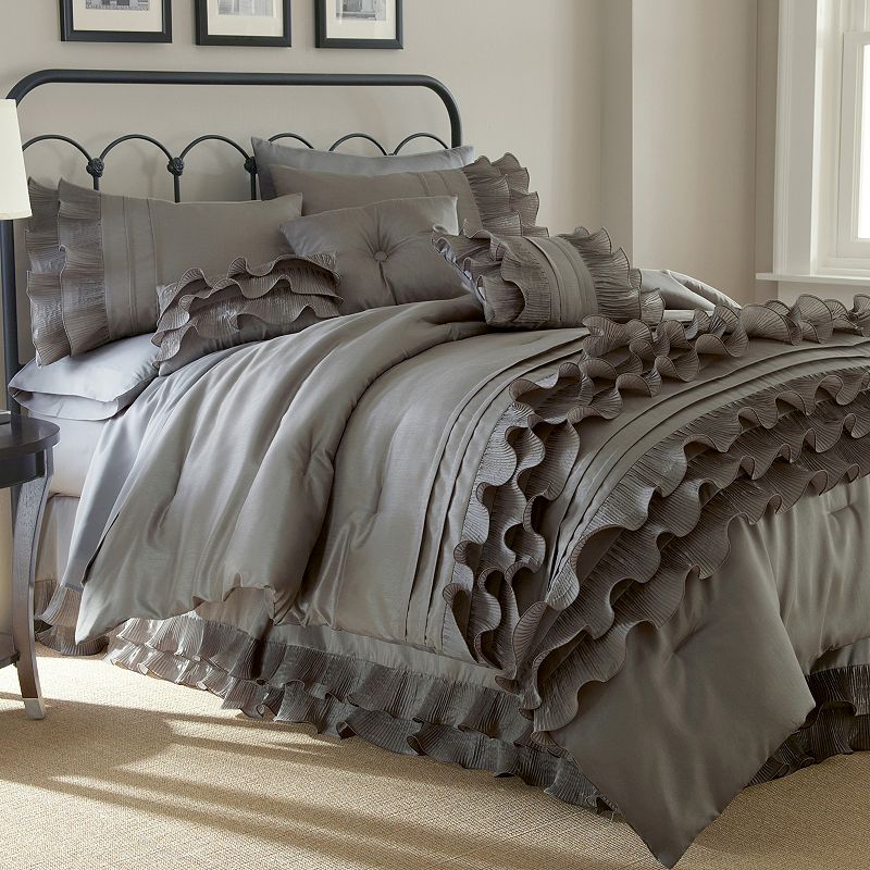 Anastacia Platinum 8-piece Ruffled Bed Set, Brown, King