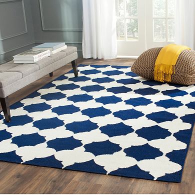 Safavieh Dhurries Bold Quatrefoil Handwoven Flatweave Wool Rug