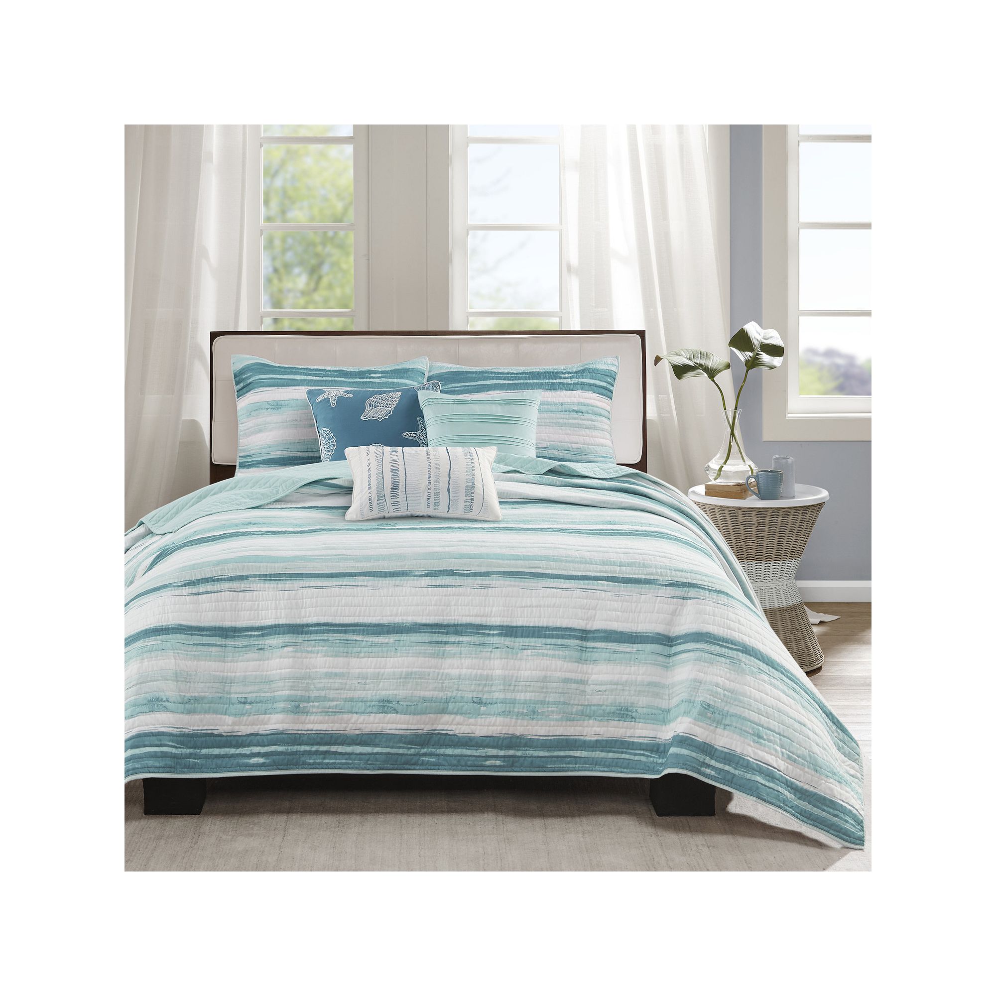 Madison Park Anchorage 6-piece Coastal Quilt Set with Shams and Throw Pillo