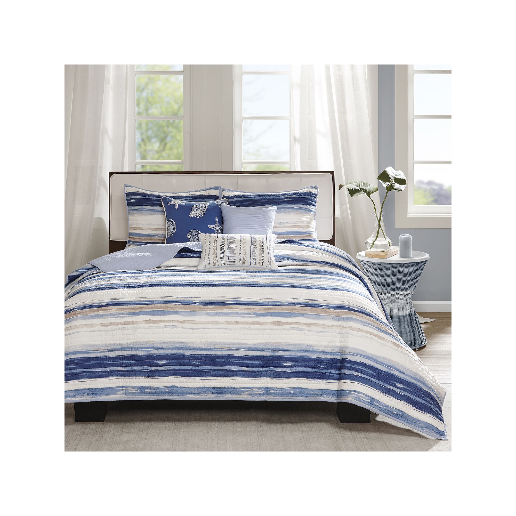 Madison Park Anchorage 6-piece Coastal Quilt Set with Shams and Throw Pillo